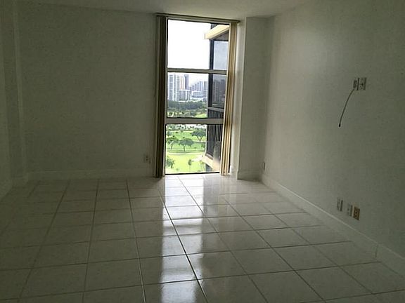 4th image of 20301 W Country Club Dr APT 2324