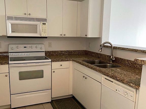 4th image of 10 Aragon Ave Suite 1013