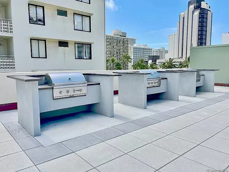 2211 Ala Wai Blvd — Photo 17