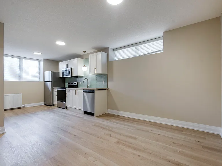 101 Margaret Ave — Photo 1