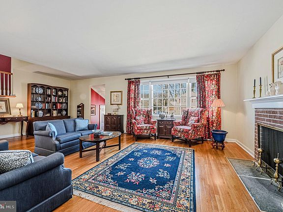 5th image of 2414 Caney Rd