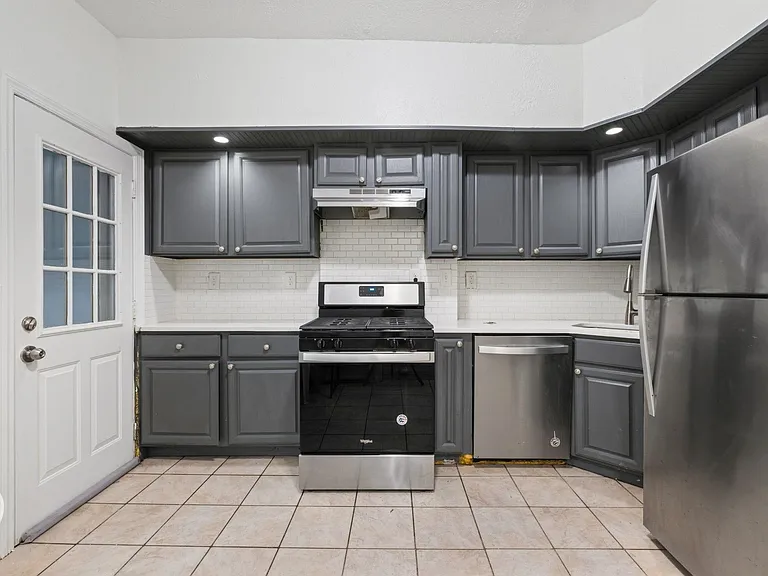 342 Avenue E #1 — Photo 4