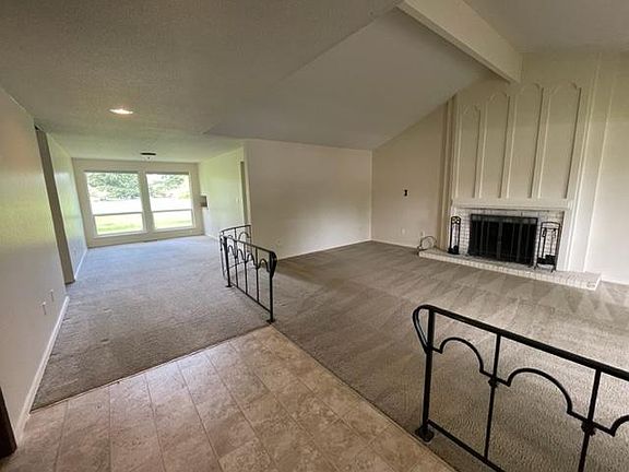 3rd image of 7901 Onyx Dr SW