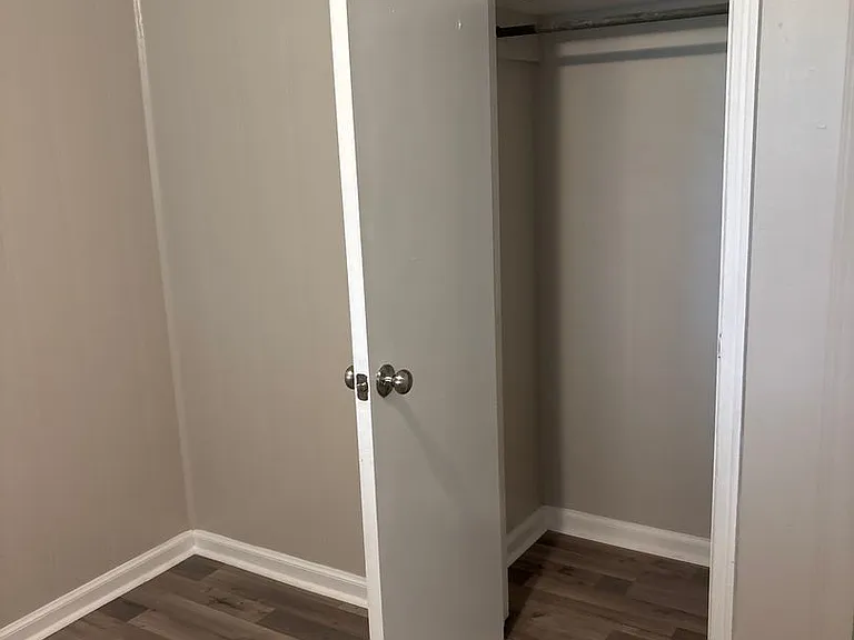 2724 Forsyth Ln — Photo 14