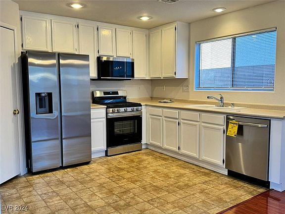 2nd image of 104 Wall Violet Ct