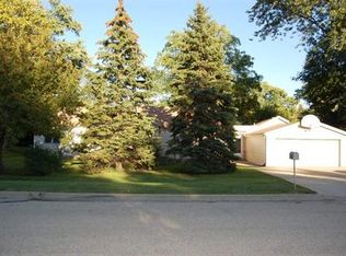 305 10th St, Wheeling, IL 60090