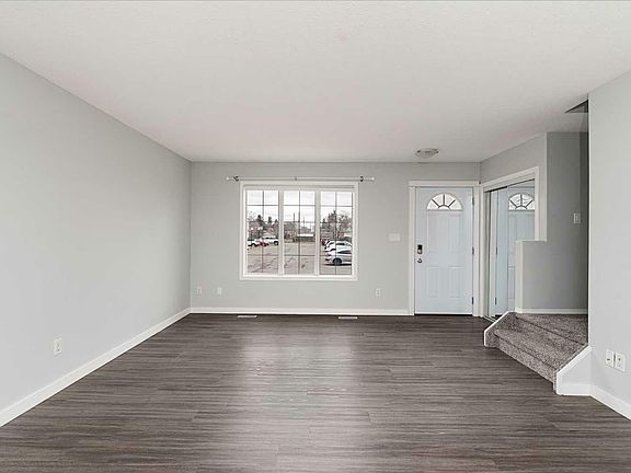 5th image of 312-4811 47th Ave #312
