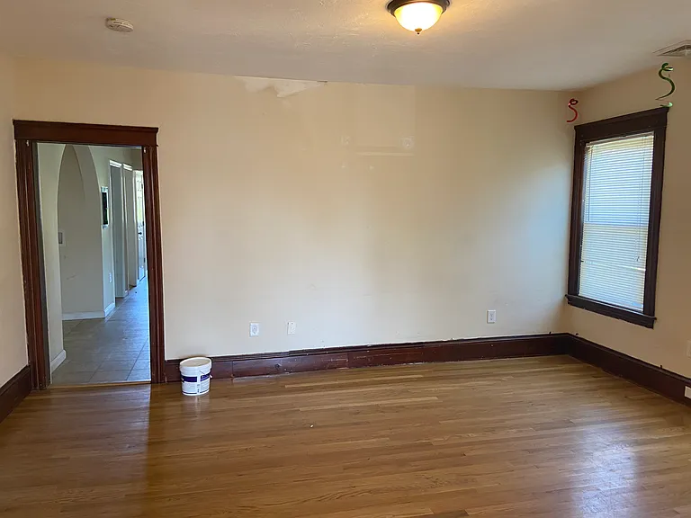 2 Euclid Ave #1 — Photo 8