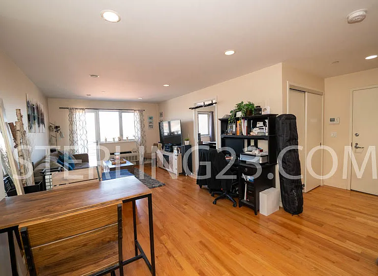 2315 Astoria Blvd #6F — Photo 1