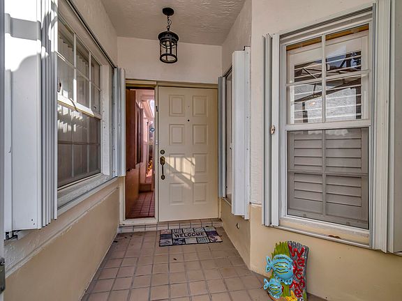 4th image of 15404 Rosaire Lane