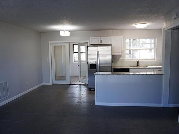3rd image of 4634 Bankhead Ave
