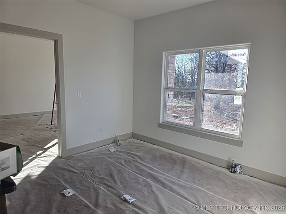 5th image of 16399 N 573rd Rd