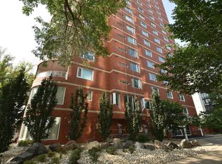 10010 119th St NW #201, Edmonton, AB T5K1Y8