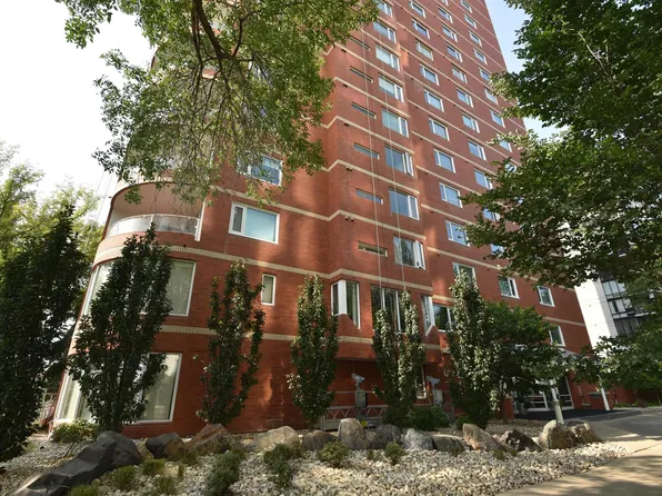 10010 119th St NW #201, Edmonton, AB T5K 1Y8