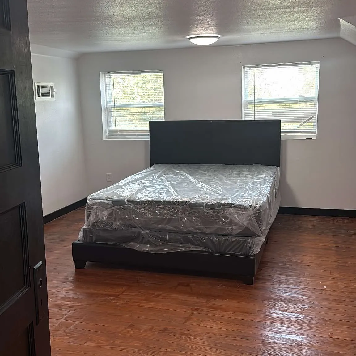 3 bed, 2864 sqft, $2,500 — Photo 4