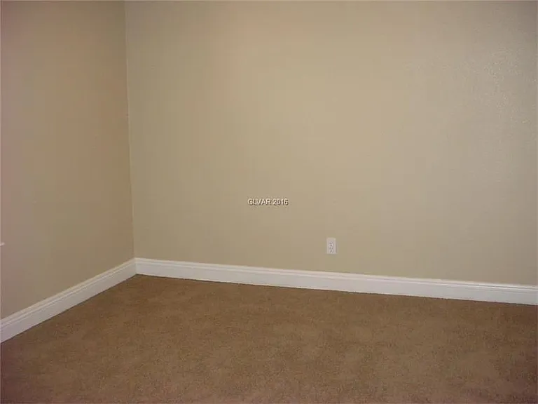 3823 S Maryland Pkwy — Photo 7