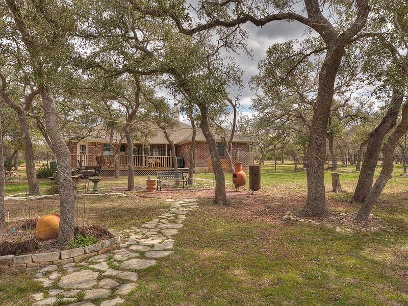 1st image of 201 Fischer Cove Dr