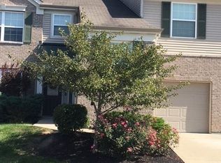 1392 Twin Spires Dr, Batavia, OH 45103