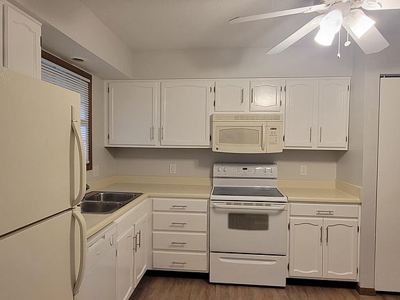4th image of 2788 Sweetbriar Ct #2