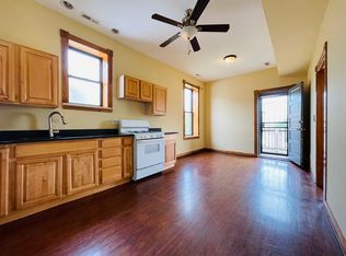 1752 W 35th St APT 3R, Chicago, IL 60609