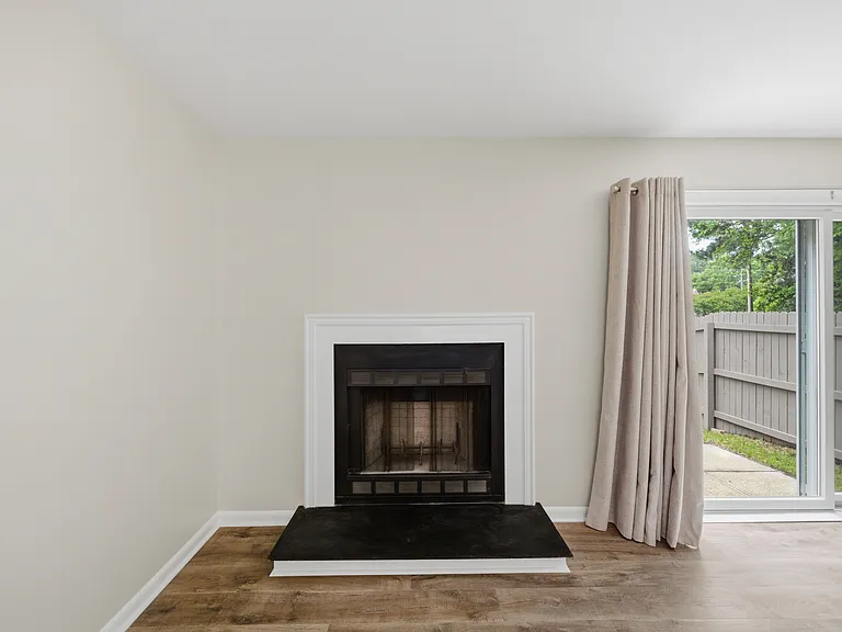 5109 Glenwood Way — Photo 11