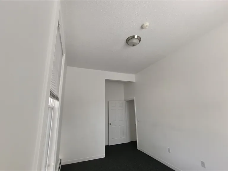 138 Laurel Hill Ave #2 — Photo 24