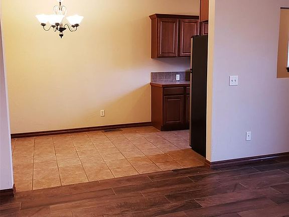 5th image of 1812 Alameda St Unit 112