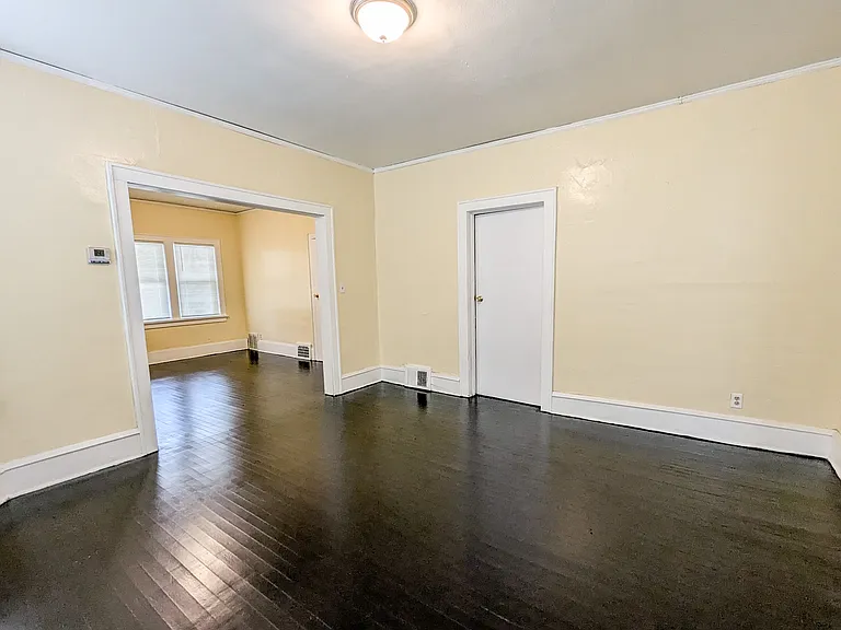 1304 W Ring St #1 — Photo 6