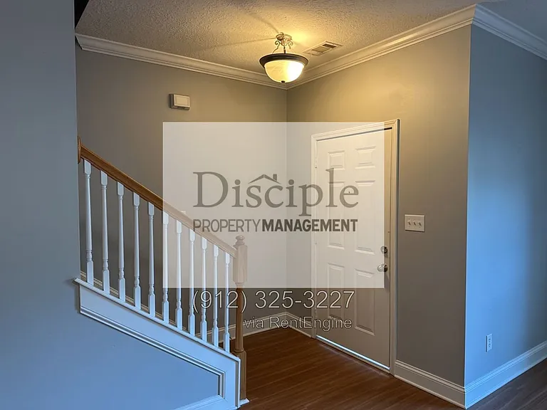 273 Vining Way #5 — Photo 3