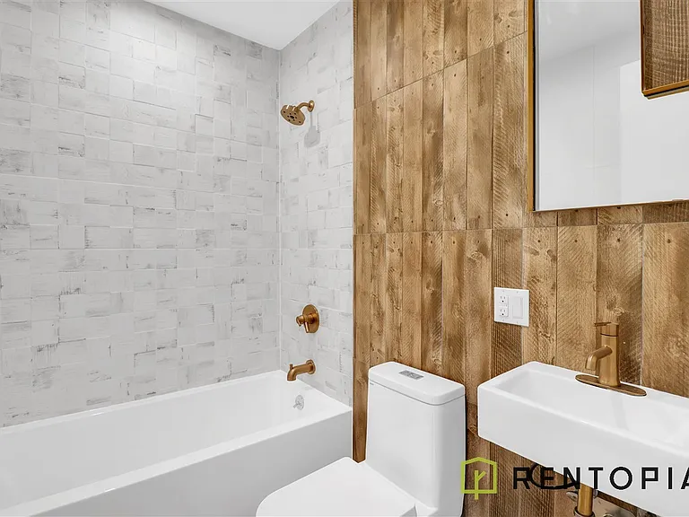 199 Stockholm St #2B — Photo 9