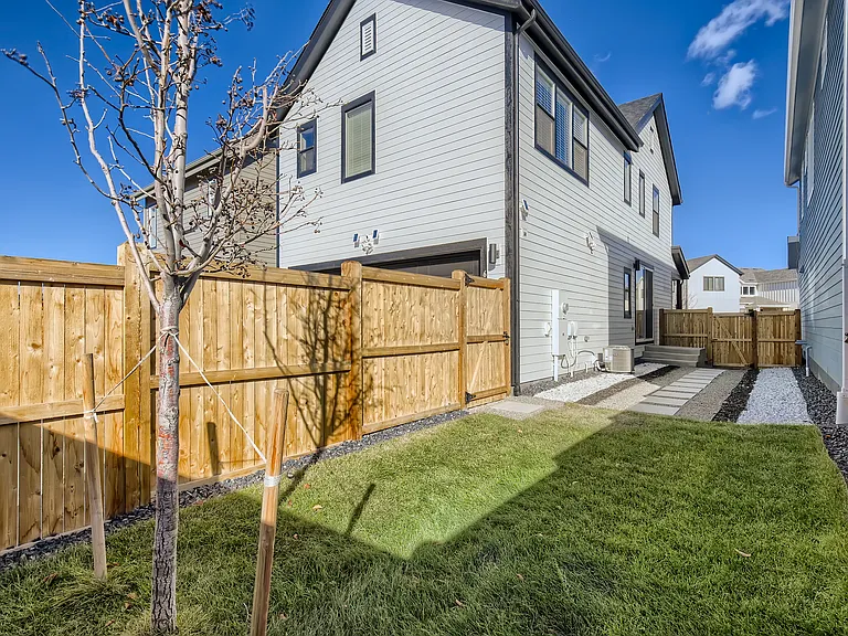 6367 N Emporia Ct — Photo 22