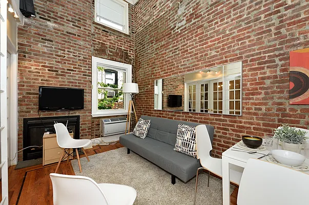 Rented by Corcoran | media 25