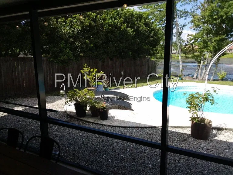 2320 Locustwood Ct — Photo 8