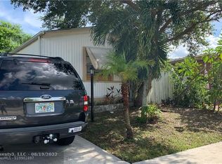 10570 S 228th Ln, Boca Raton, FL 33428