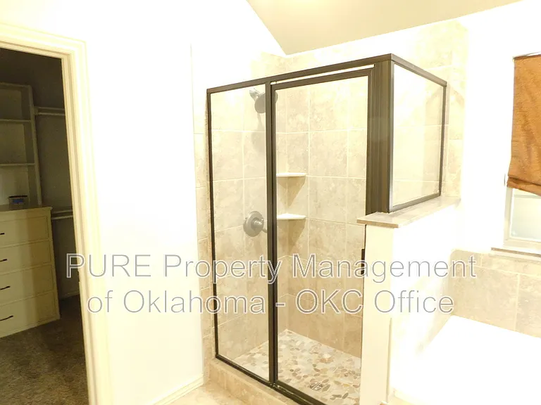 1100 Kelsi Dr — Photo 13
