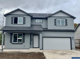 2332 Cheadle Lake Ct, Lebanon, OR 97355