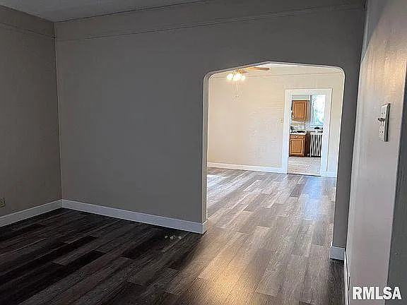 2829 E Sangamon Ave — Photo 17