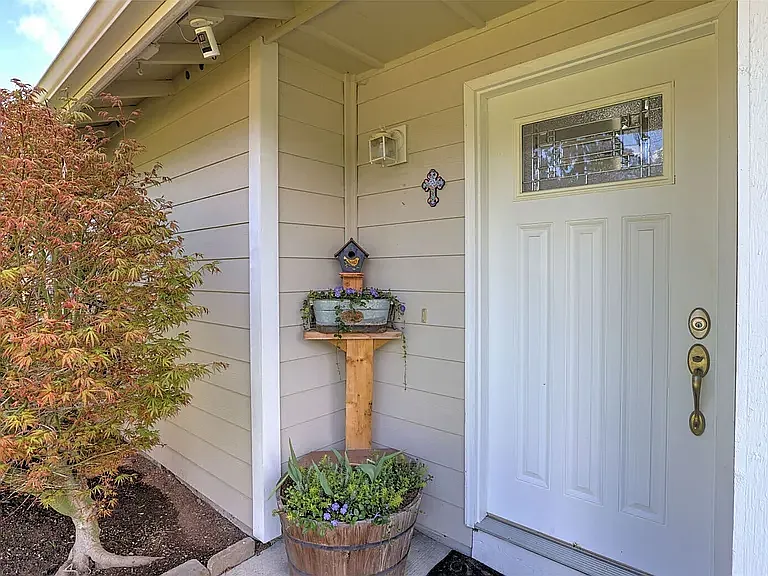3 bed, 980 sqft, $2,850 — Photo 2