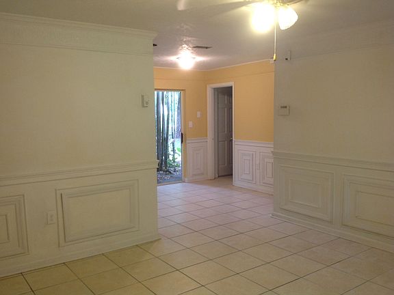3rd image of 1208 Lakecrest Dr