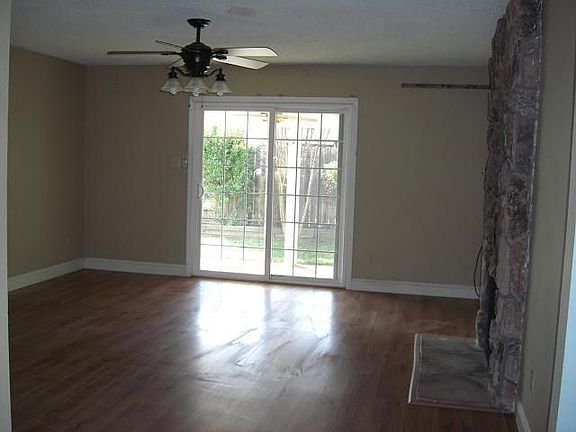 3rd image of 2932 Belmar St