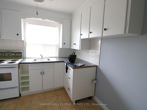 4th image of 2434 Keele St #10