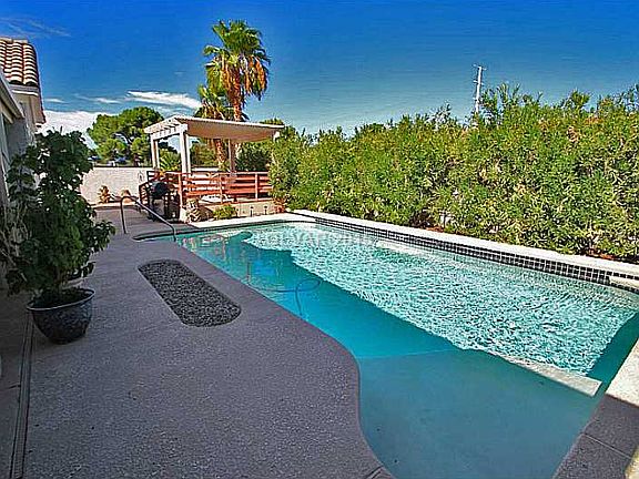 4th image of 300 Torrey Point Ct