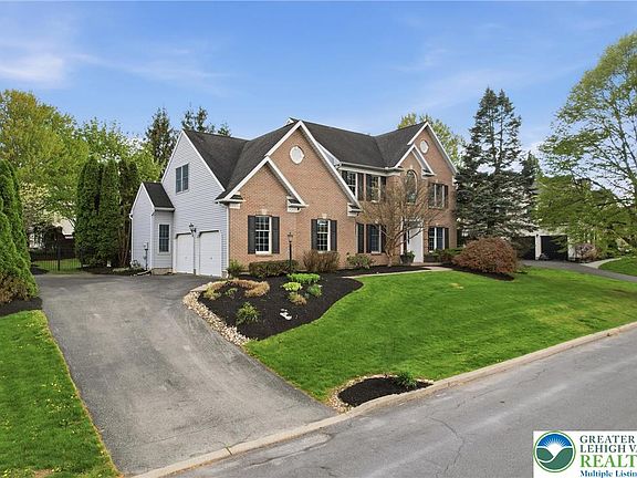 2nd image of 3130 Muirfield Rd