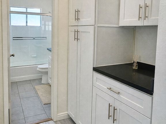4th image of 12755 Vanowen St APT 18