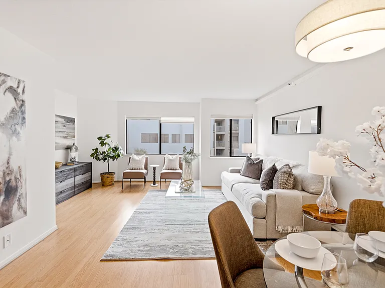 320 Peninsula Ave #316 — Photo 2