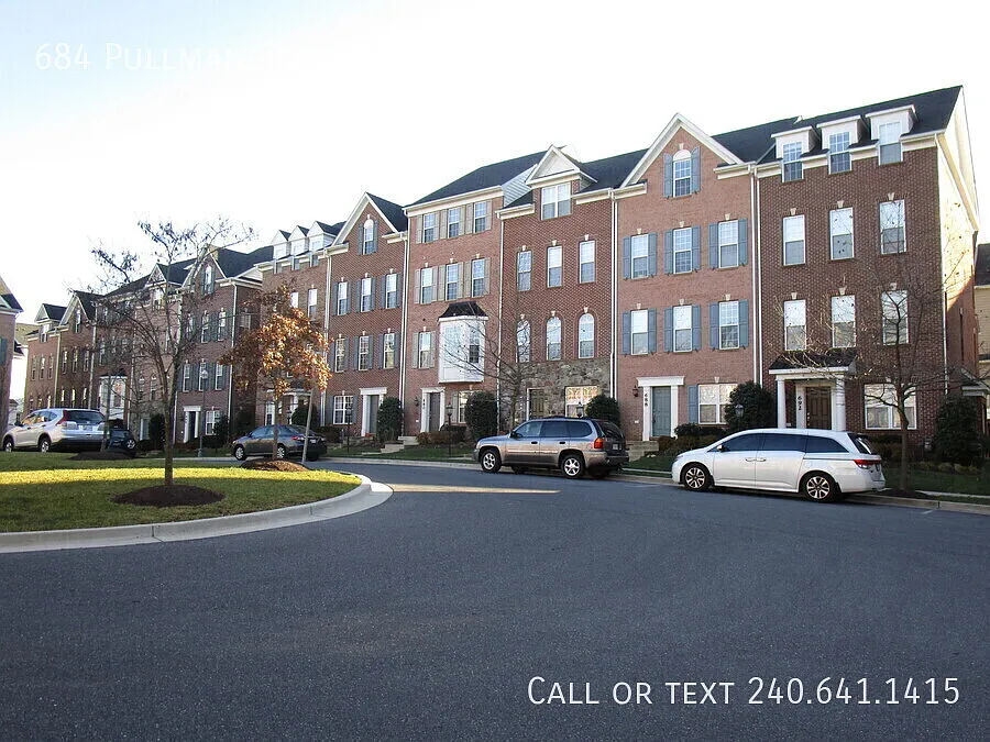 Building Photo - 684 Pullman Pl