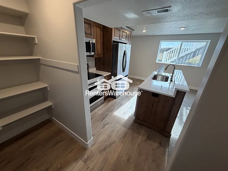 373 N 2625 W — Photo 8