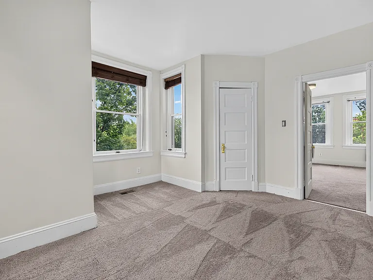 1252 E St NE #A — Photo 27