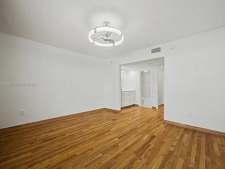 1205 Mariposa Ave #415 — Photo 10