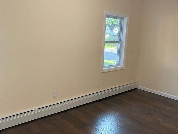 5th image of 17 Parkway Blvd